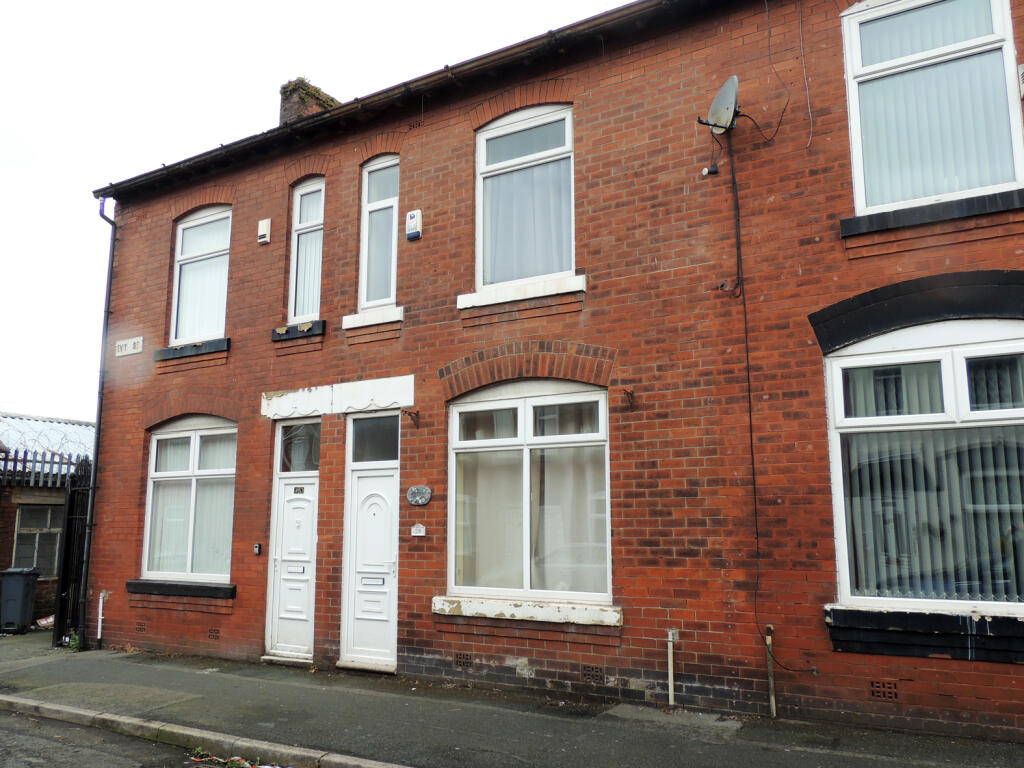 2 bedroom terraced house for sale in Ivy Street, Moston, M40
