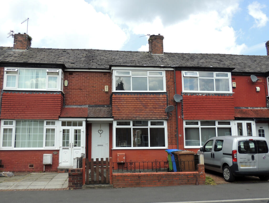 2 bedroom terraced house for sale in Pilkington Street, Middleton, M24
