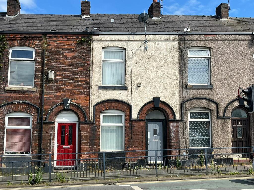 2 bedroom terraced house for sale in Hurst Cross, Ashton under Lyne, OL6