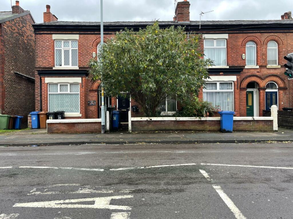 3 bedroom terraced house for sale in Didsbury Road, Stockport, SK4