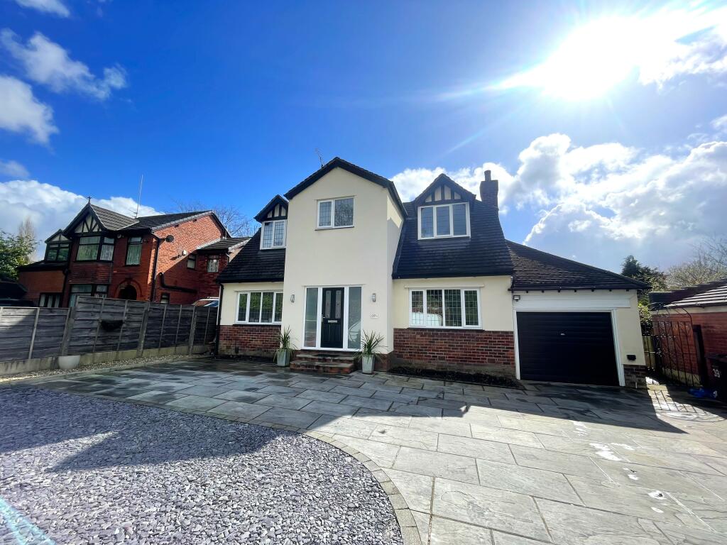 4 bedroom detached house for sale in Stockport Road West, Bredbury, SK6