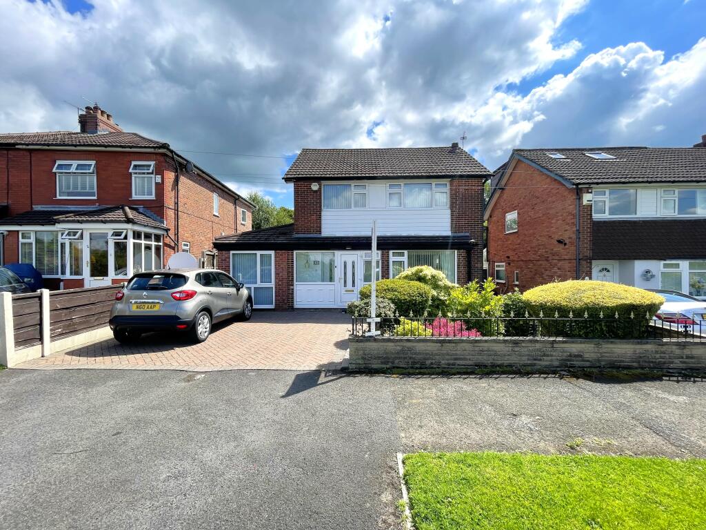 4 bedroom detached house for sale in Poleacre Lane, Woodley, SK6