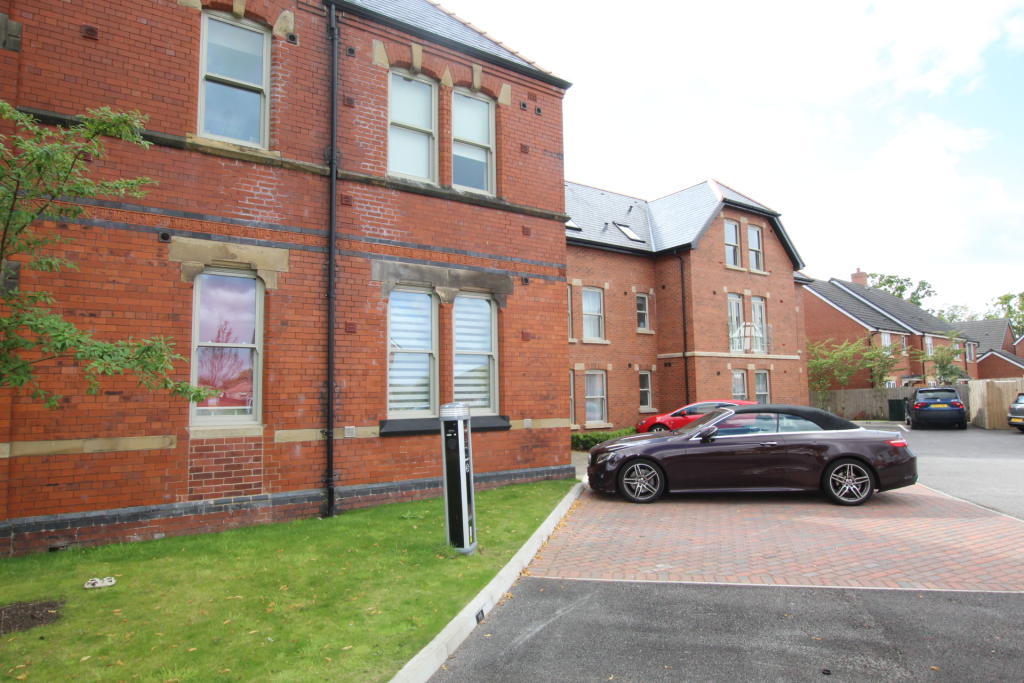 1 bedroom flat for sale in Flat , Cherry Tree House, Hornbeam Close