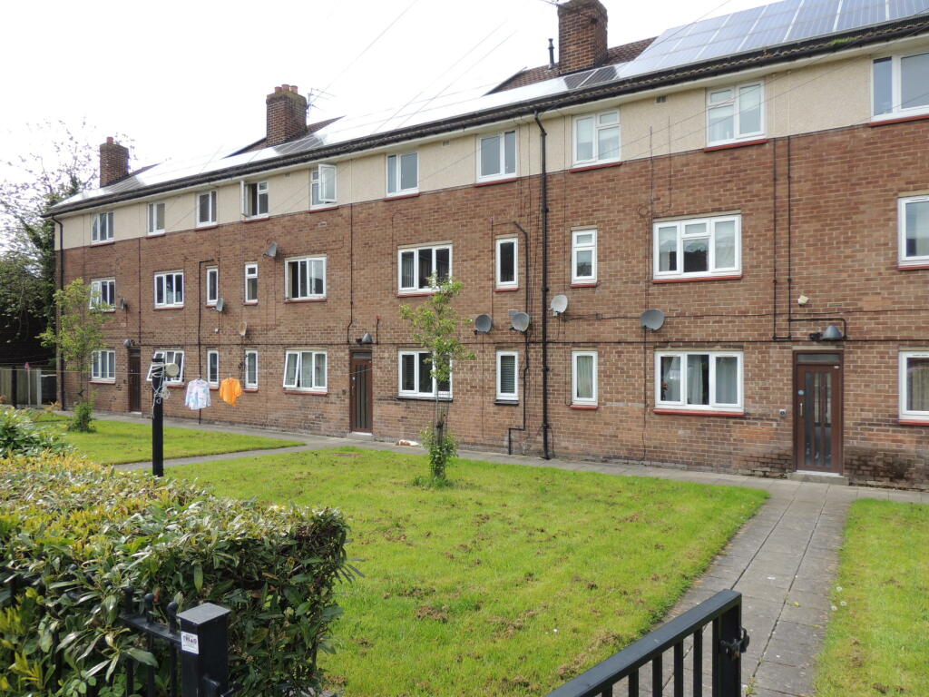 2 bedroom flat for sale in A Bramhall Moor Lane, Hazel Grove, Stockport