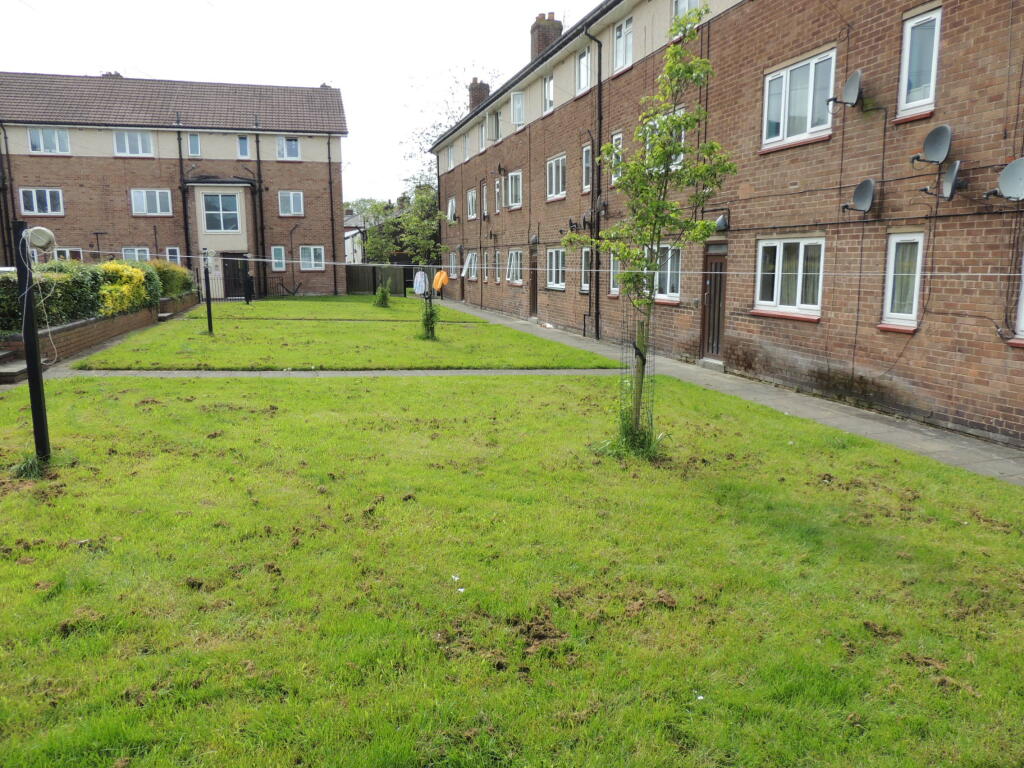 2 bedroom flat for sale in A Bramhall Moor Lane, Hazel Grove, Stockport