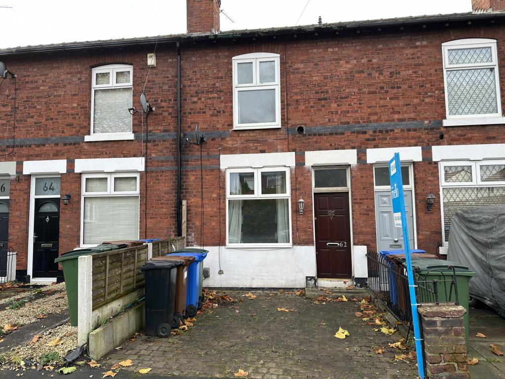 2 bedroom terraced house for sale in Dialstone Lane, Offerton, SK2