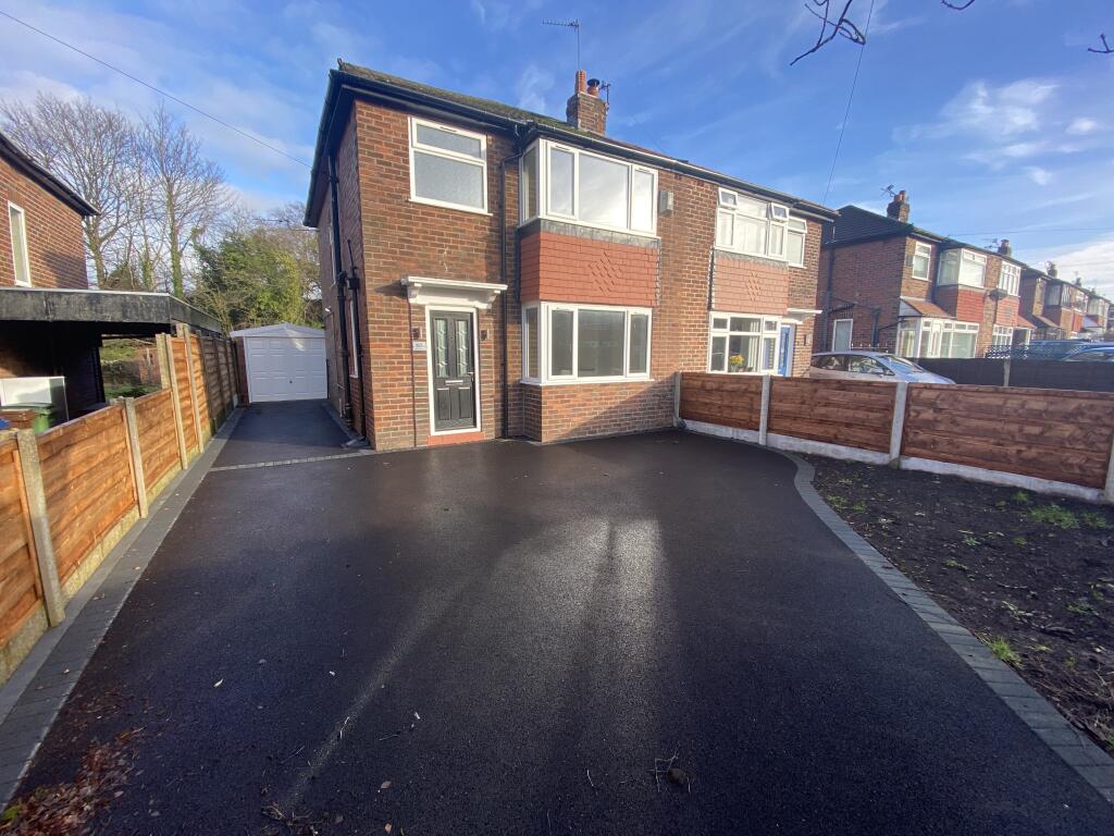 3 bedroom semidetached house for sale in Chatsworth Road, Hazel Grove, SK7