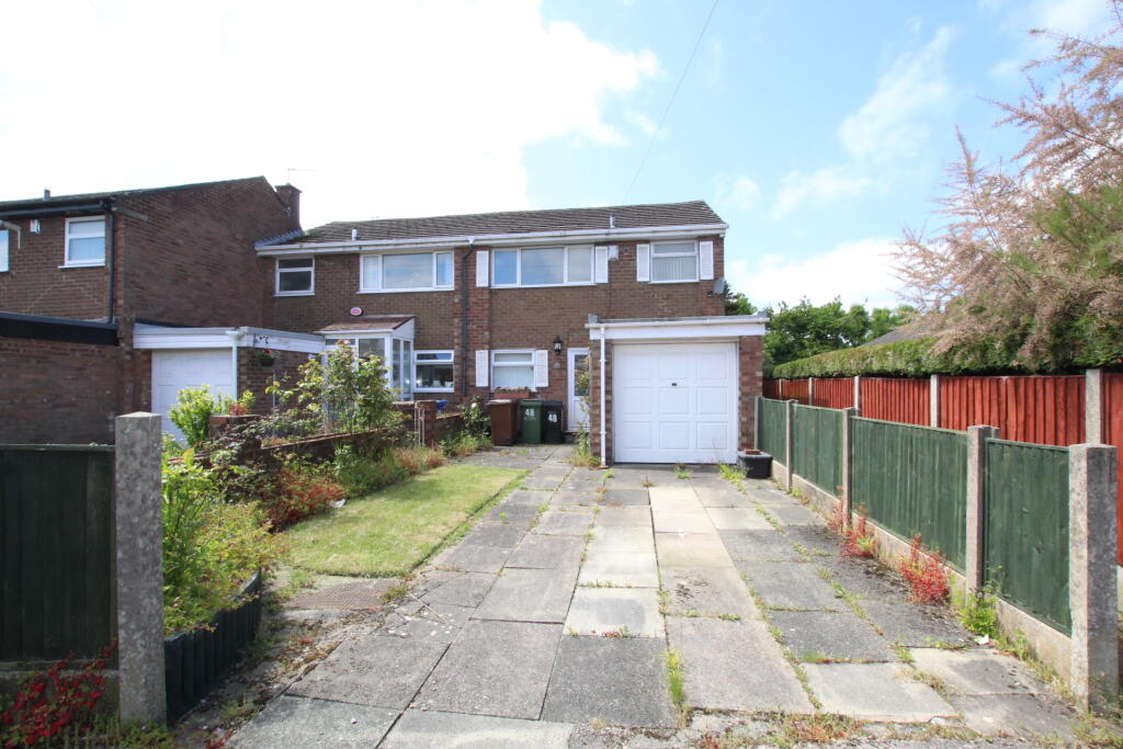 3 bedroom semidetached house for sale in Glenmoor Road, Offerton, SK1