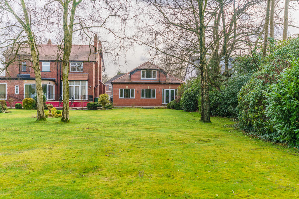 3 bedroom detached bungalow for sale in a Manor Road, Bramhall, SK7