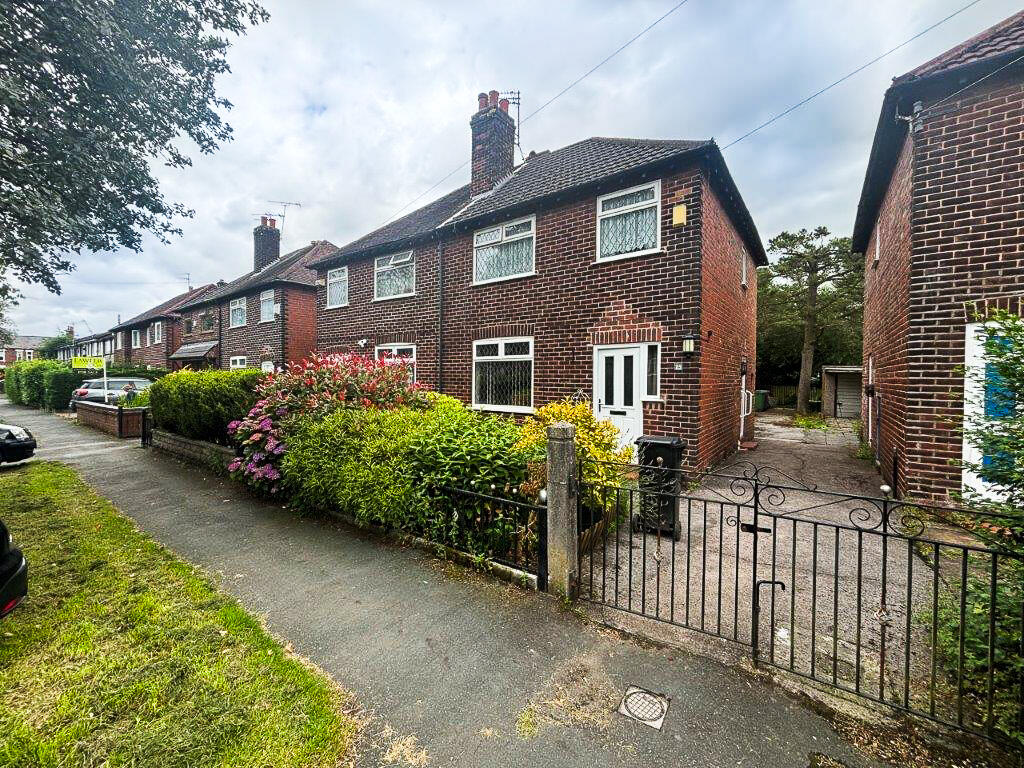 3 bedroom semidetached house for sale in Hazelwood Road, Hazel Grove