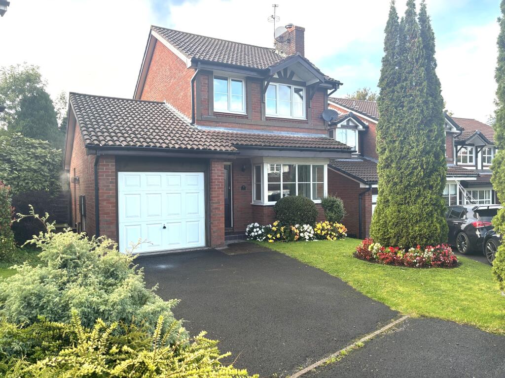 3 bedroom detached house