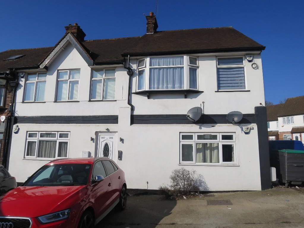 2 bedroom flat for sale in Greenford Road, Greenford, Middlesex, UB6
