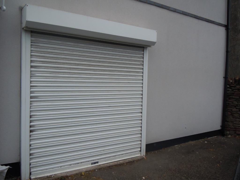 Commercial property for rent in Soundwell Road, Bristol