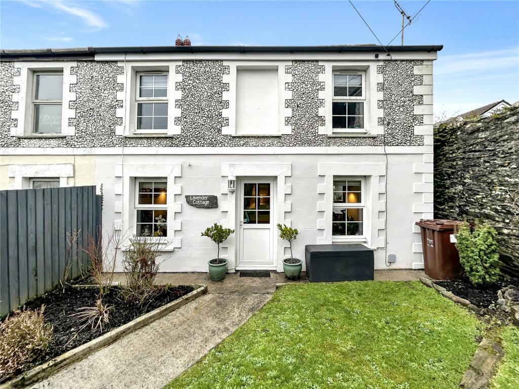 3 bedroom end of terrace house for sale in Victoria Road, Camelford
