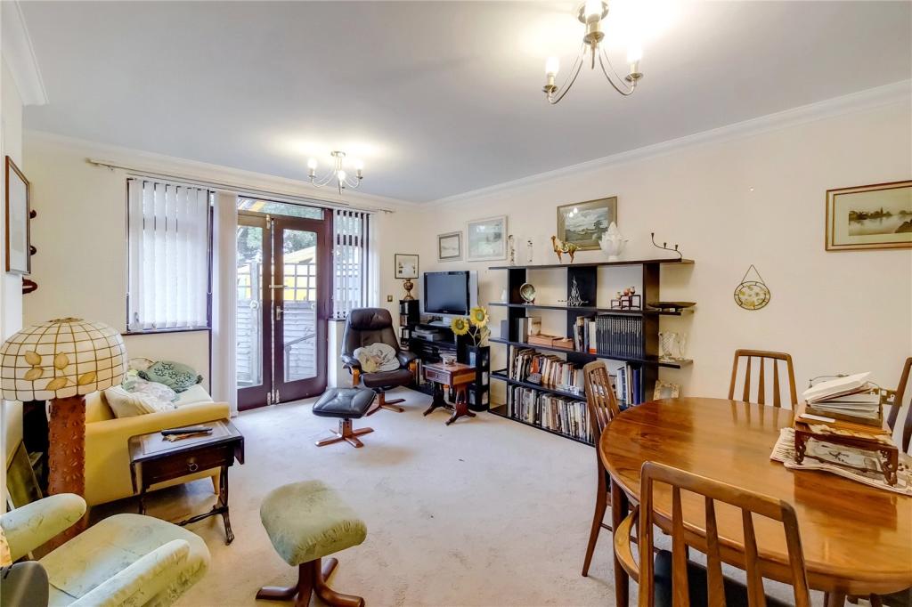 2 bedroom apartment for sale in Edgware Way, Edgware, HA8