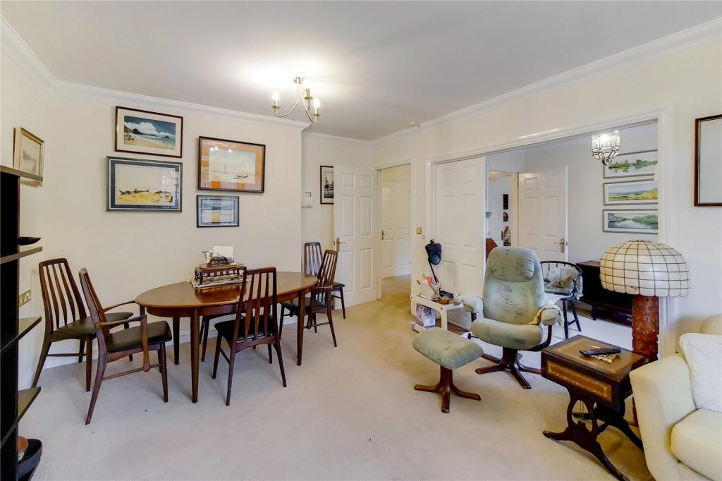 2 bedroom apartment for sale in Edgware Way, Edgware, HA8