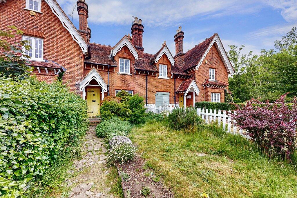 2 bedroom terraced house