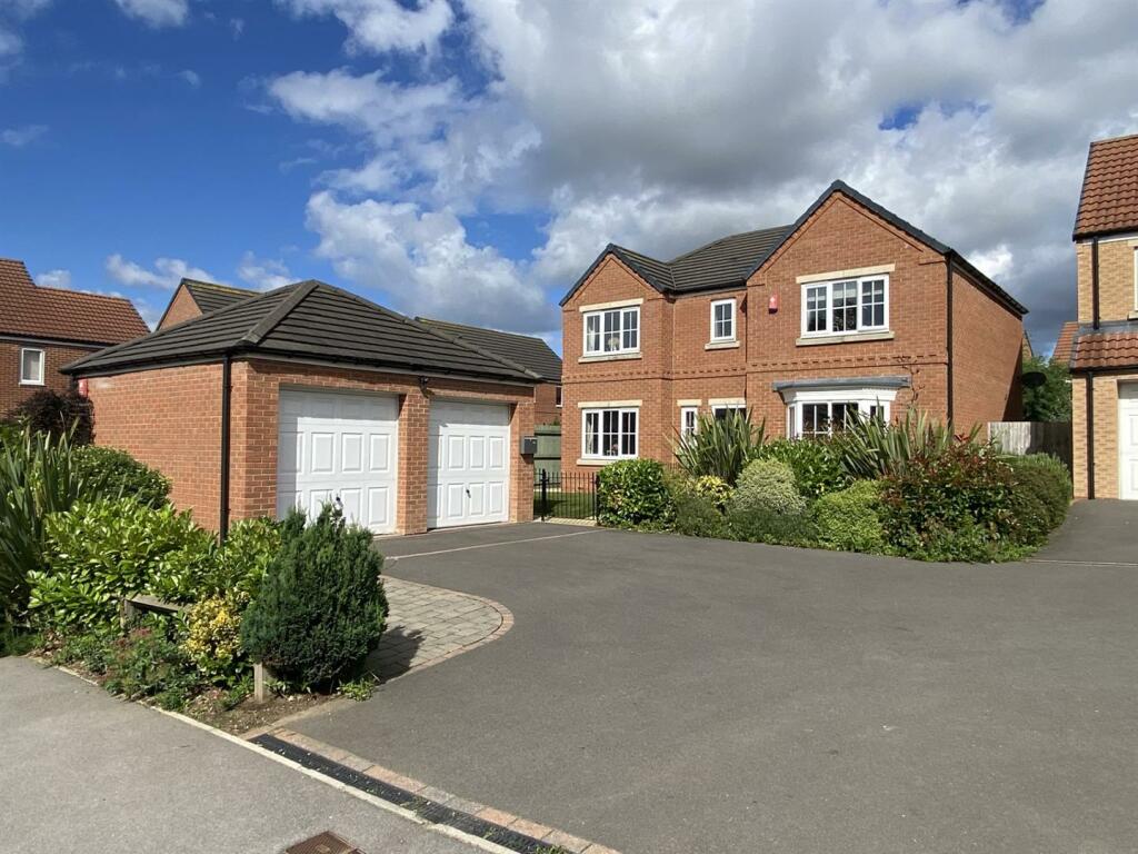 4 bedroom detached house for sale in Morton On Swale, Northallerton, DL7