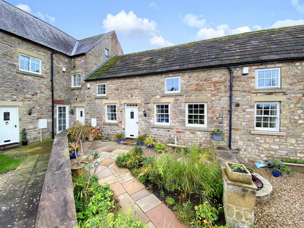 3 bedroom terraced house for sale in Hornby, Bedale, DL8