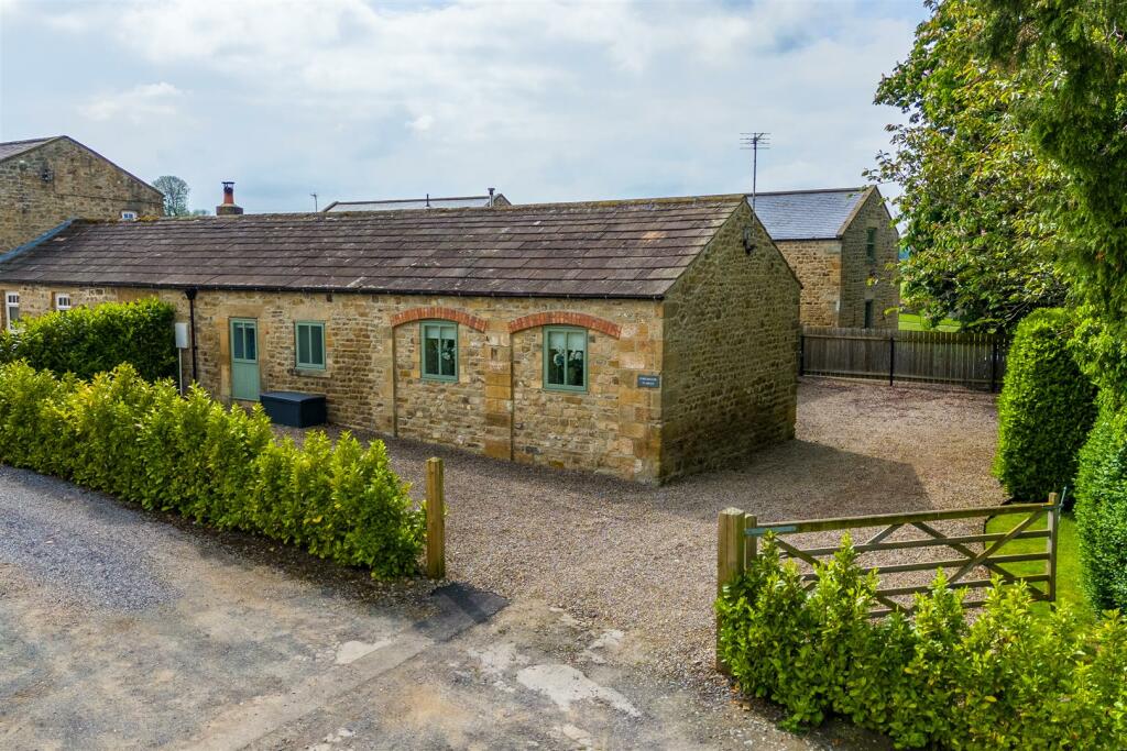 3 bedroom barn conversion for sale in Newton Le Willows, Bedale, DL8