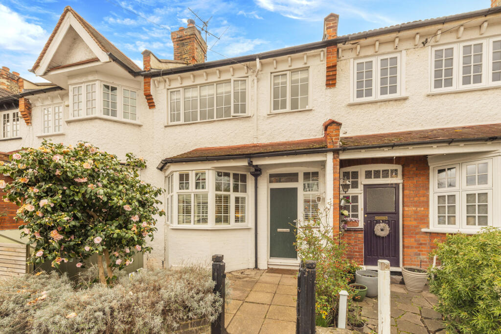 3 bedroom terraced house for sale in Milton Road, East Sheen, SW14