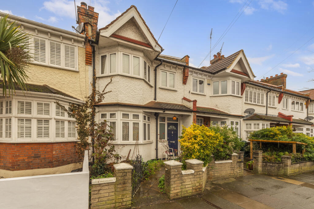 2 bedroom terraced house for sale in Milton Road, East Sheen, SW14
