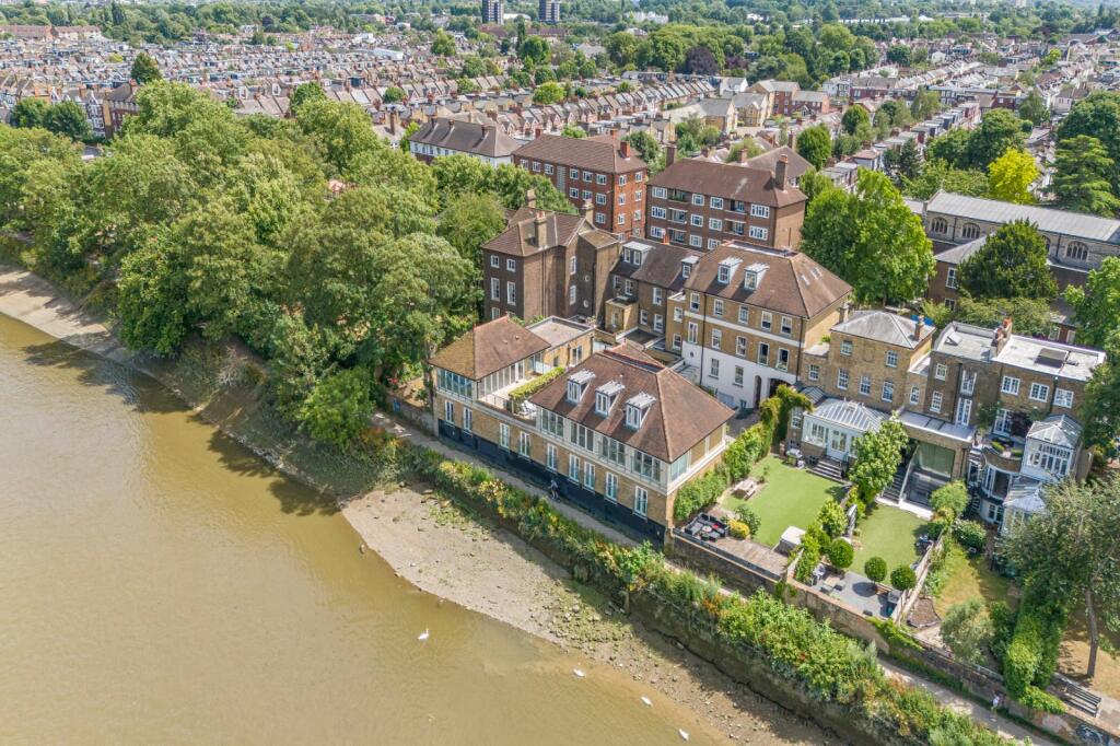 Main image of property: Mortlake High Street, 
Mortlake, SW14