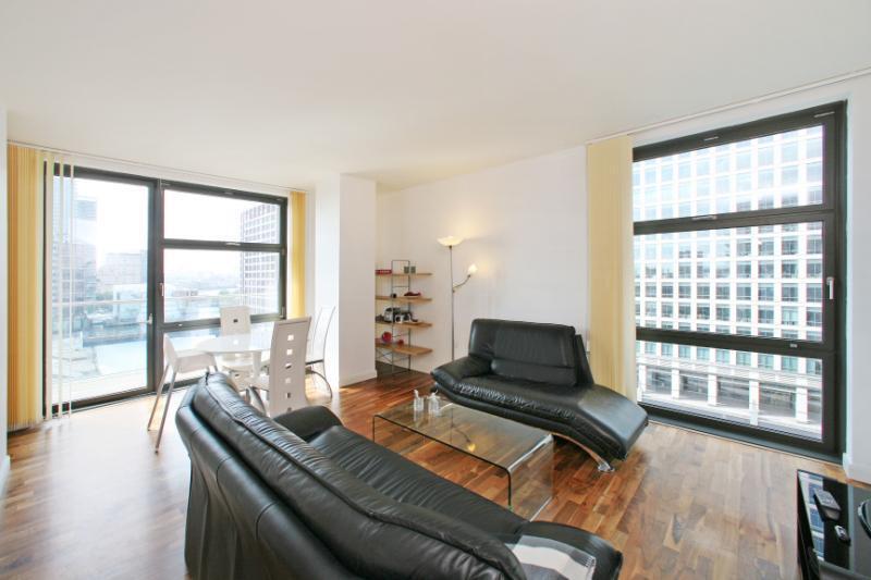 Main image of property: Discovery Dock Apartments West, 
3 South Quay Square, E14