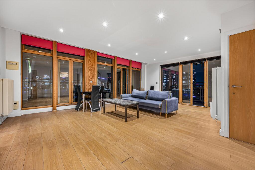 Main image of property: Western Beach Apartments, 
36 Hanover Avenue, E16