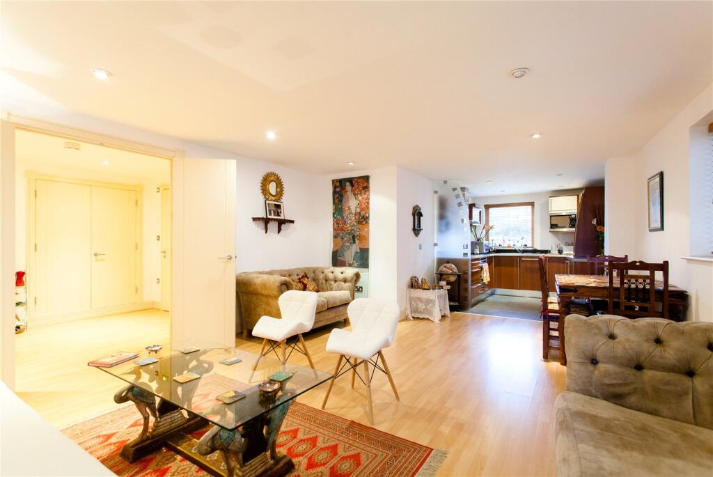 Main image of property: Newton Place,
Cubitt Town, E14