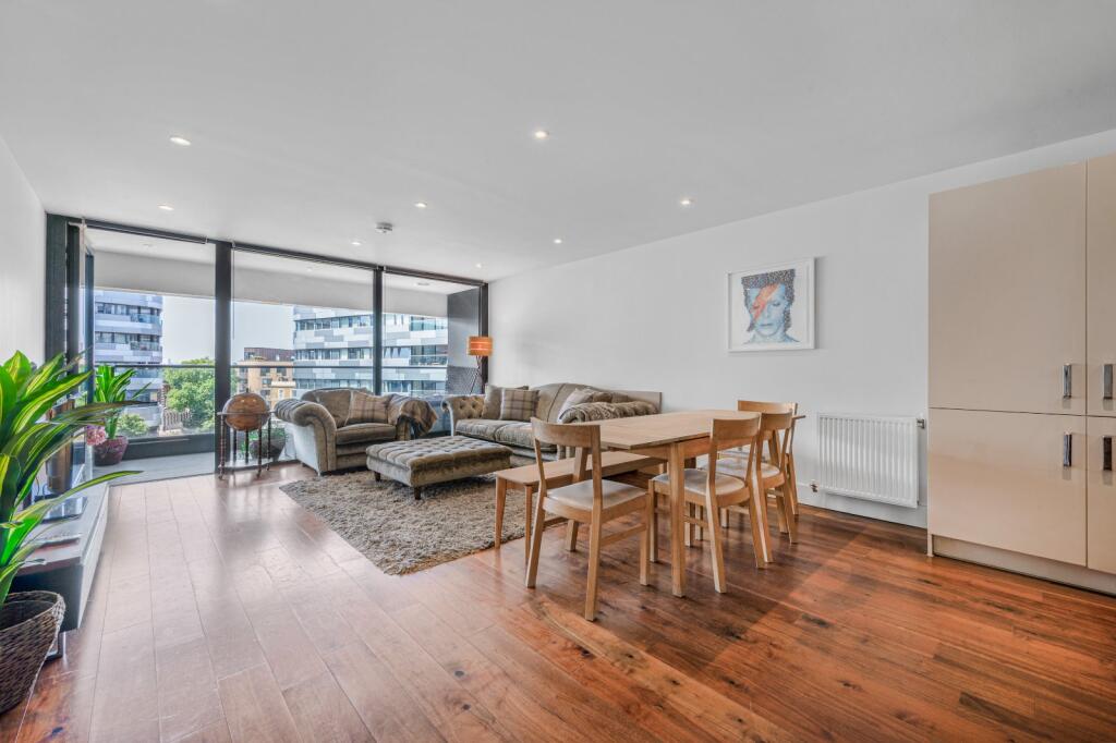 Main image of property: Lambarde Square, 
Canary Wharf, SE10