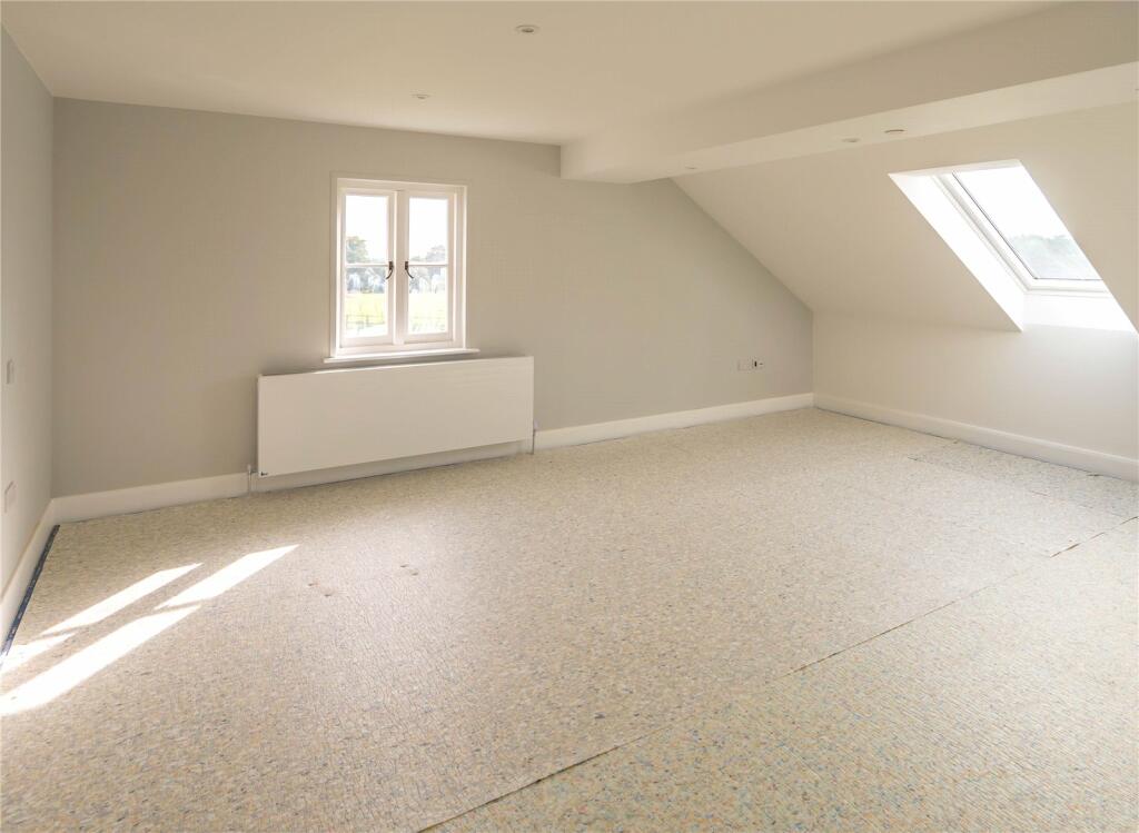 6 bedroom detached house for sale in Horns Corner, Catsfield, TN33