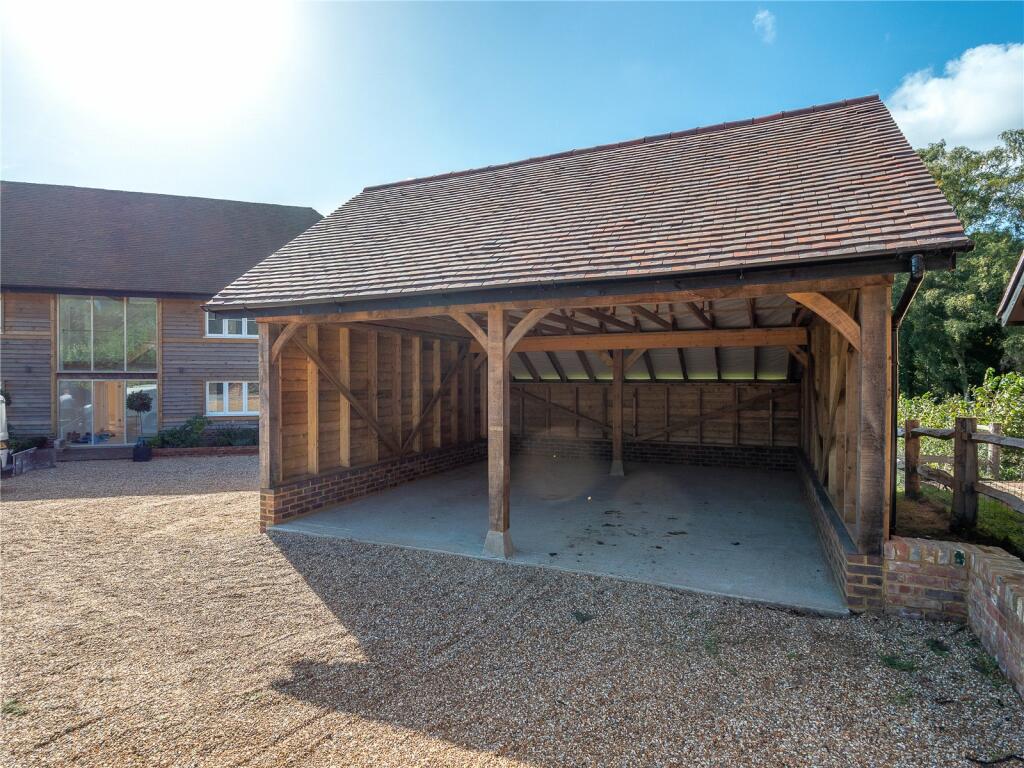 6 bedroom detached house for sale in Horns Corner, Catsfield, TN33