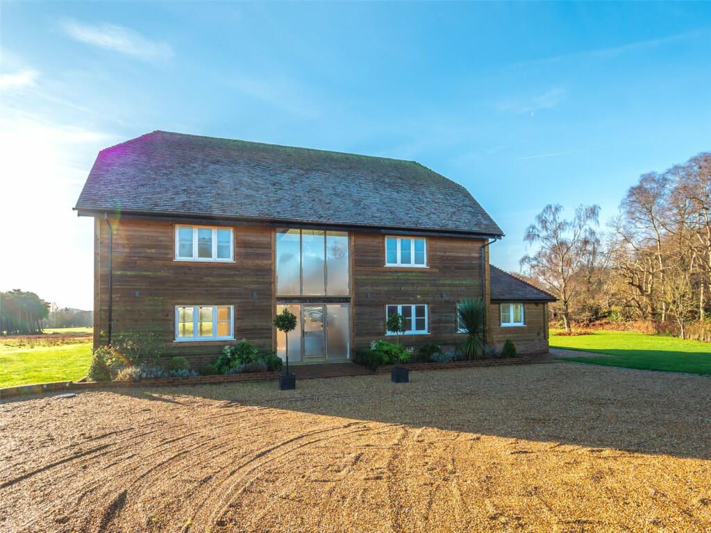 6 bedroom detached house for sale in Horns Corner, Catsfield, TN33