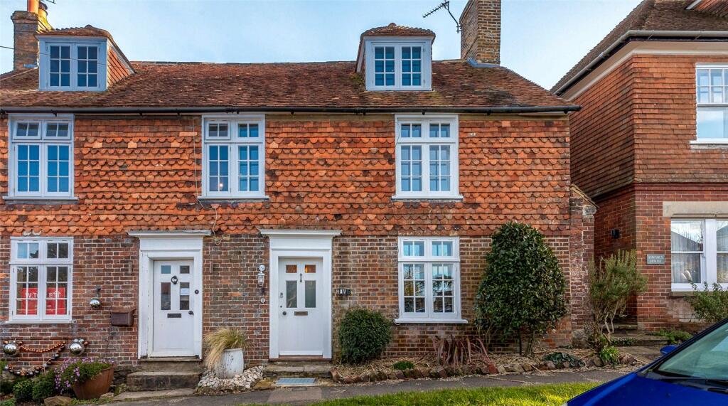 3 bedroom semidetached house for sale in Hiham Green, Winchelsea, TN36