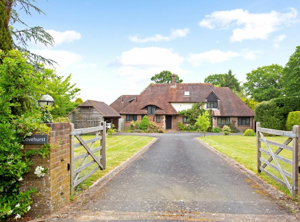 5 bedroom detached house for sale in Brightling Road, Robertsbridge, TN32