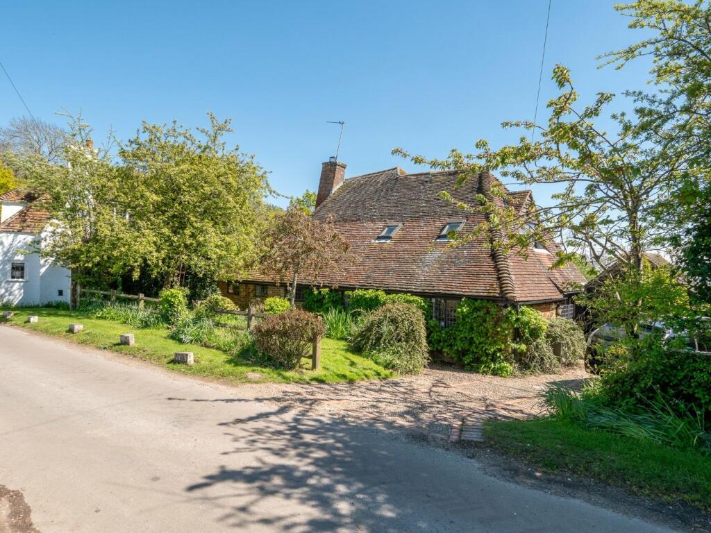 3 bedroom detached house for sale in Hog Hill, Winchelsea, TN36