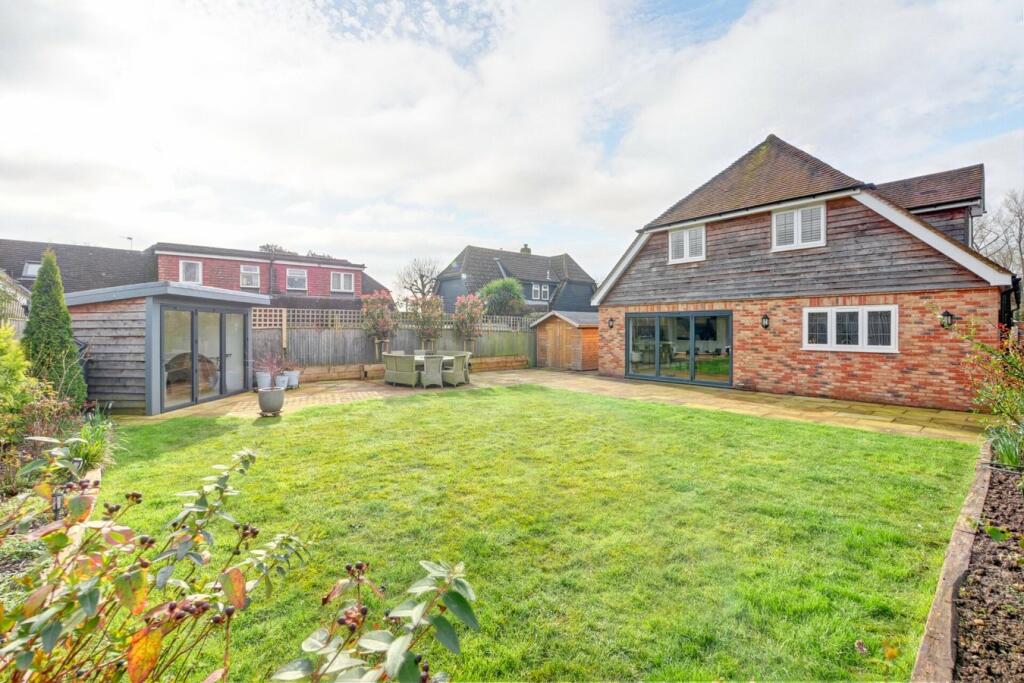 4 bedroom detached house for sale in Horebeech Lane, Horam, Heathfield