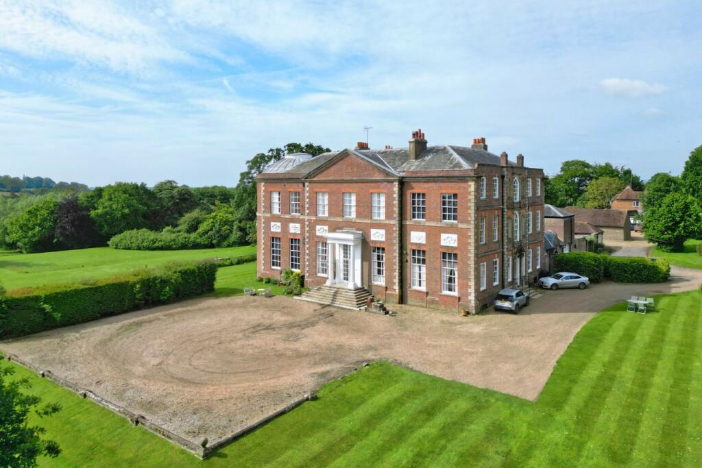 3 bedroom apartment for sale in Church Road, Herstmonceux, BN27