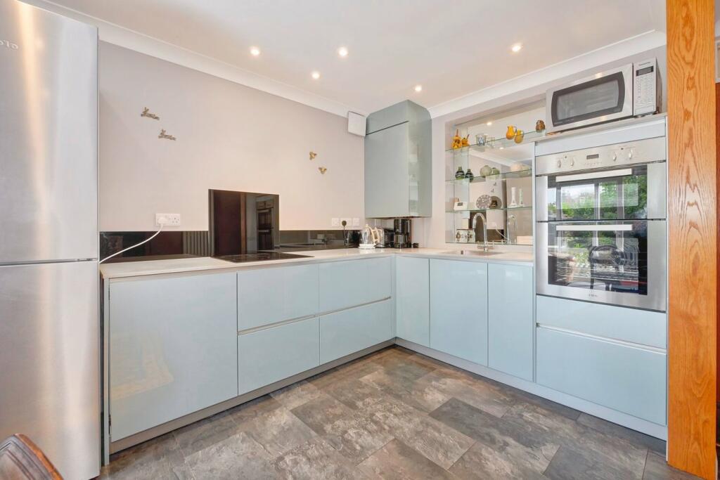 Additional property image - Derwent Road, Eastbourne, BN20