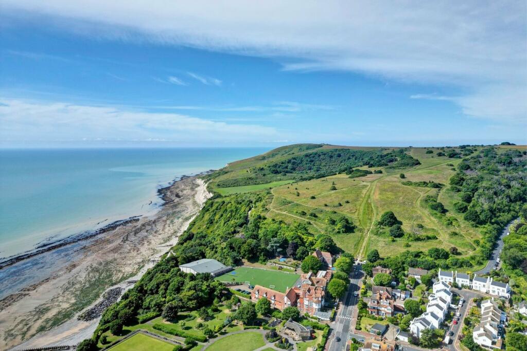 Additional property image - Derwent Road, Eastbourne, BN20