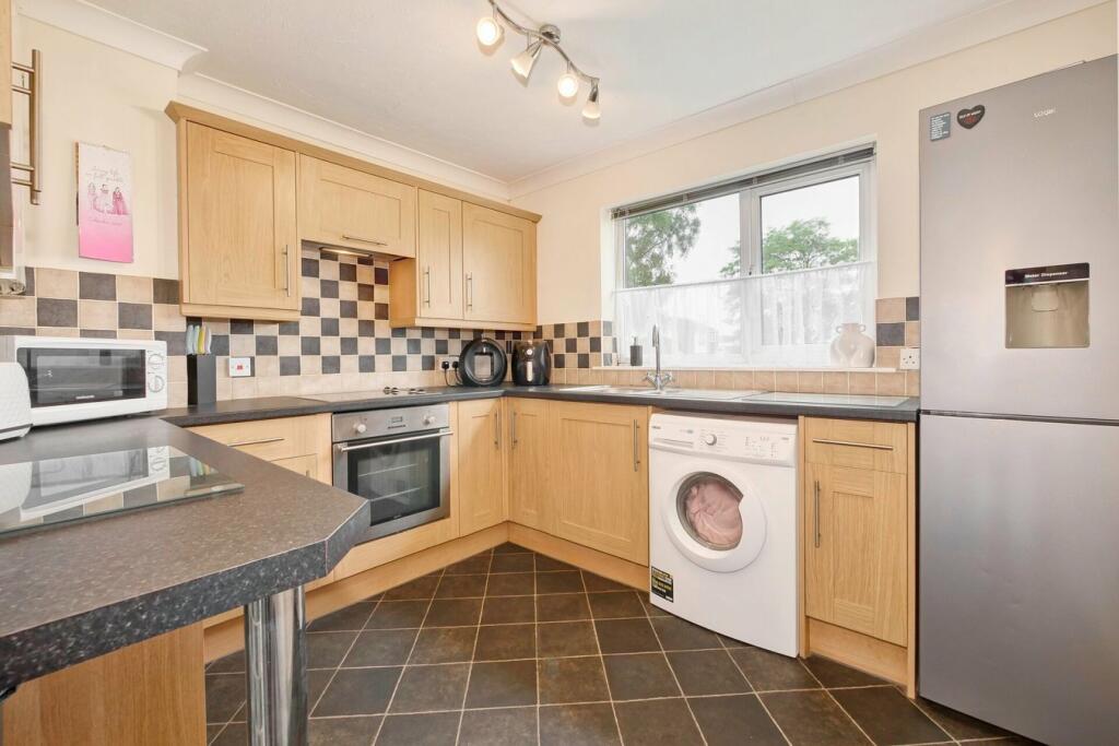 Additional property image - Summerfields Avenue, Hailsham, BN27
