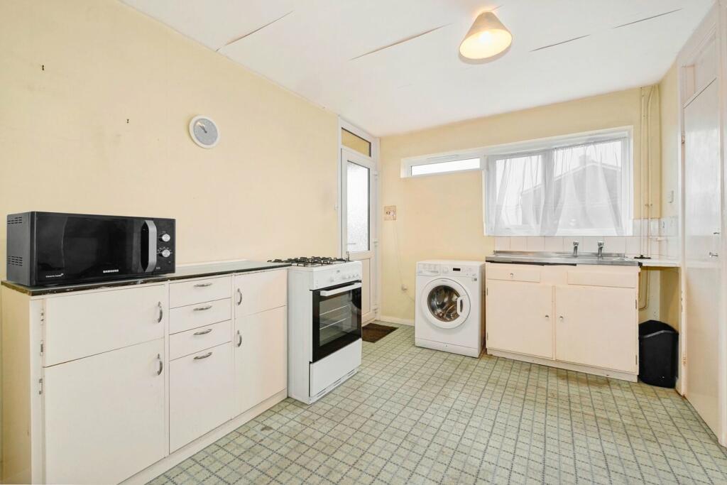 Additional property image - St Marys Avenue, Hailsham, BN27