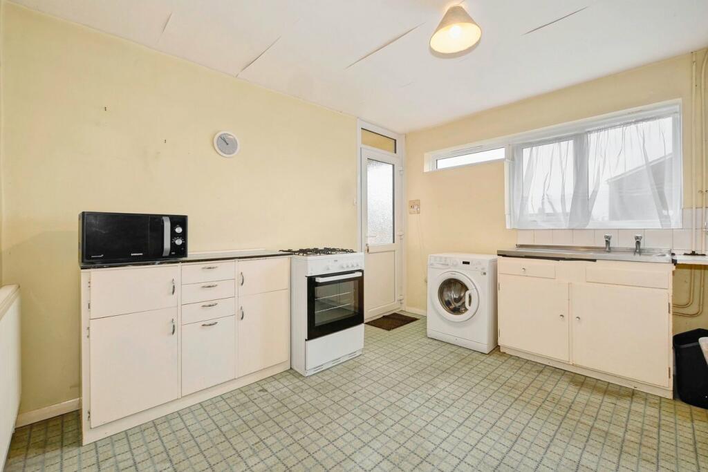 Additional property image - St Marys Avenue, Hailsham, BN27