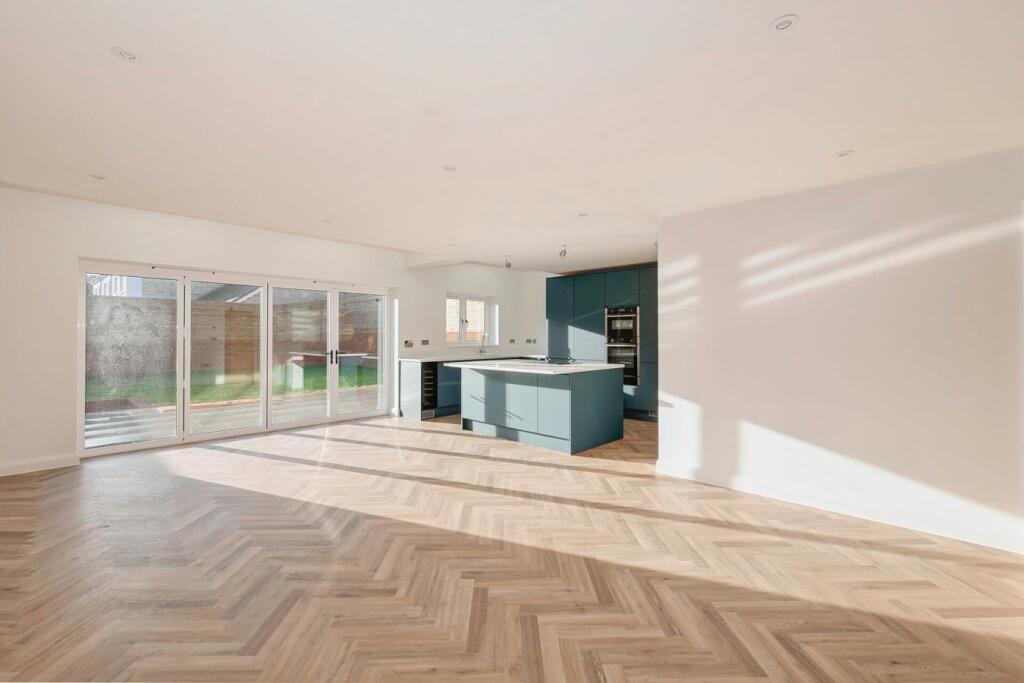 Additional property image - Amberstone, Hailsham, BN27