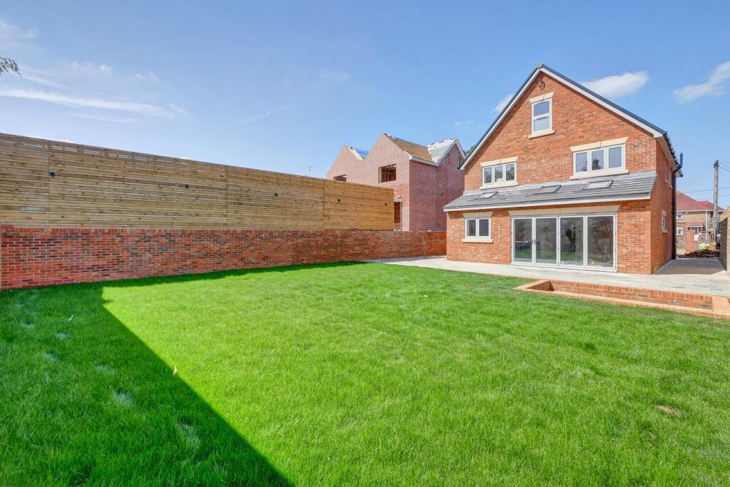 Additional property image - Amberstone, Hailsham, BN27