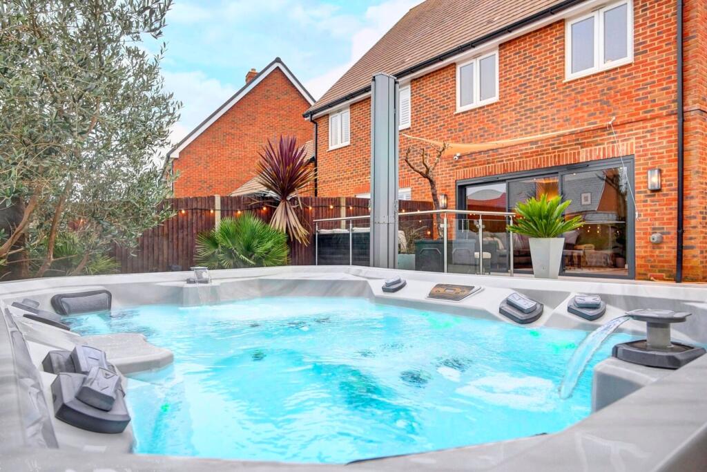 Additional property image - Meadowsweet Lane, Stone Cross, Pevensey, BN24