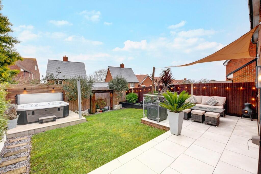 Additional property image - Meadowsweet Lane, Stone Cross, Pevensey, BN24