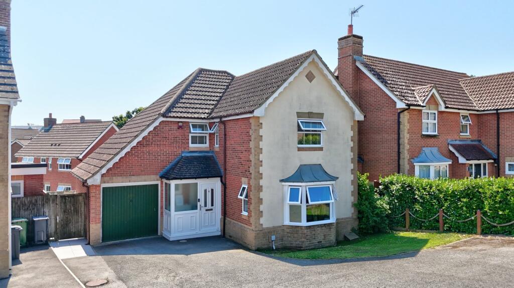 Main image of property: Glessing Road, Stone Cross, Pevensey , BN24