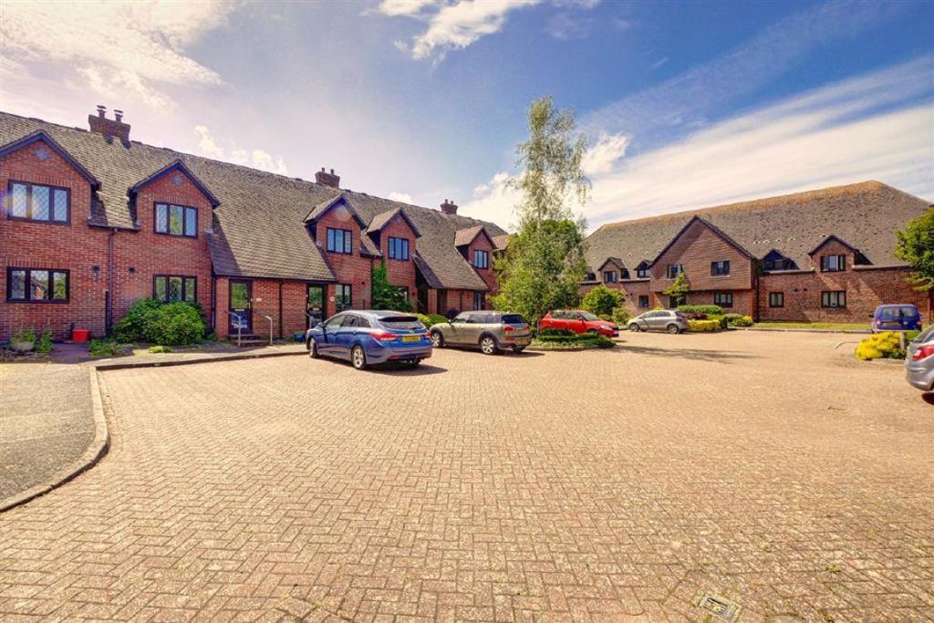 2 bedroom terraced house for sale in Hailsham, East Sussex, BN27